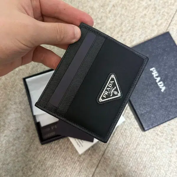 프라다 카드지갑