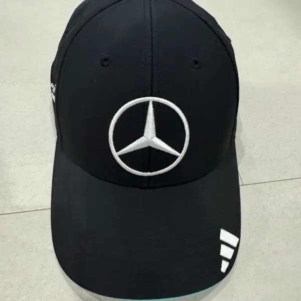 아디디스 메르세데스 벤츠 AMG 볼캡 블랙