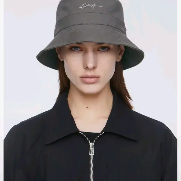 송지오 옴므 버킷햇 모자 다크 그레이 프리사이즈