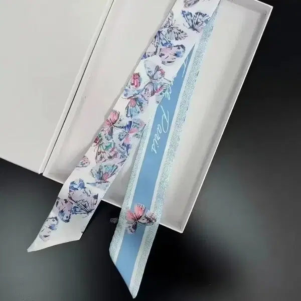나비 트윌리 스카프 새상품