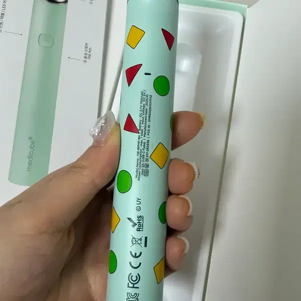 메디큐브 부스터 브이 롤러(중고) + 부스터 프로 미니(새상품) 일괄 - 8번째 이미지